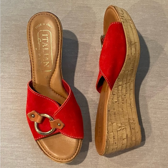 Wedge sandal, red, size 8, like new - Picture 1 of 3